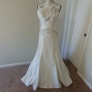 NWOT Jasmine Haute Collection Ivory T343 Silk wedding dress 4/street 2